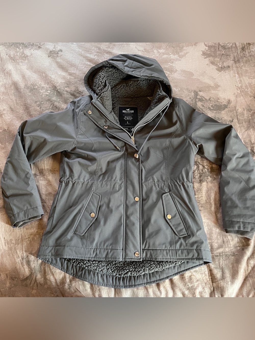 Hollister Women's Hooded Utility Jacket in Gray